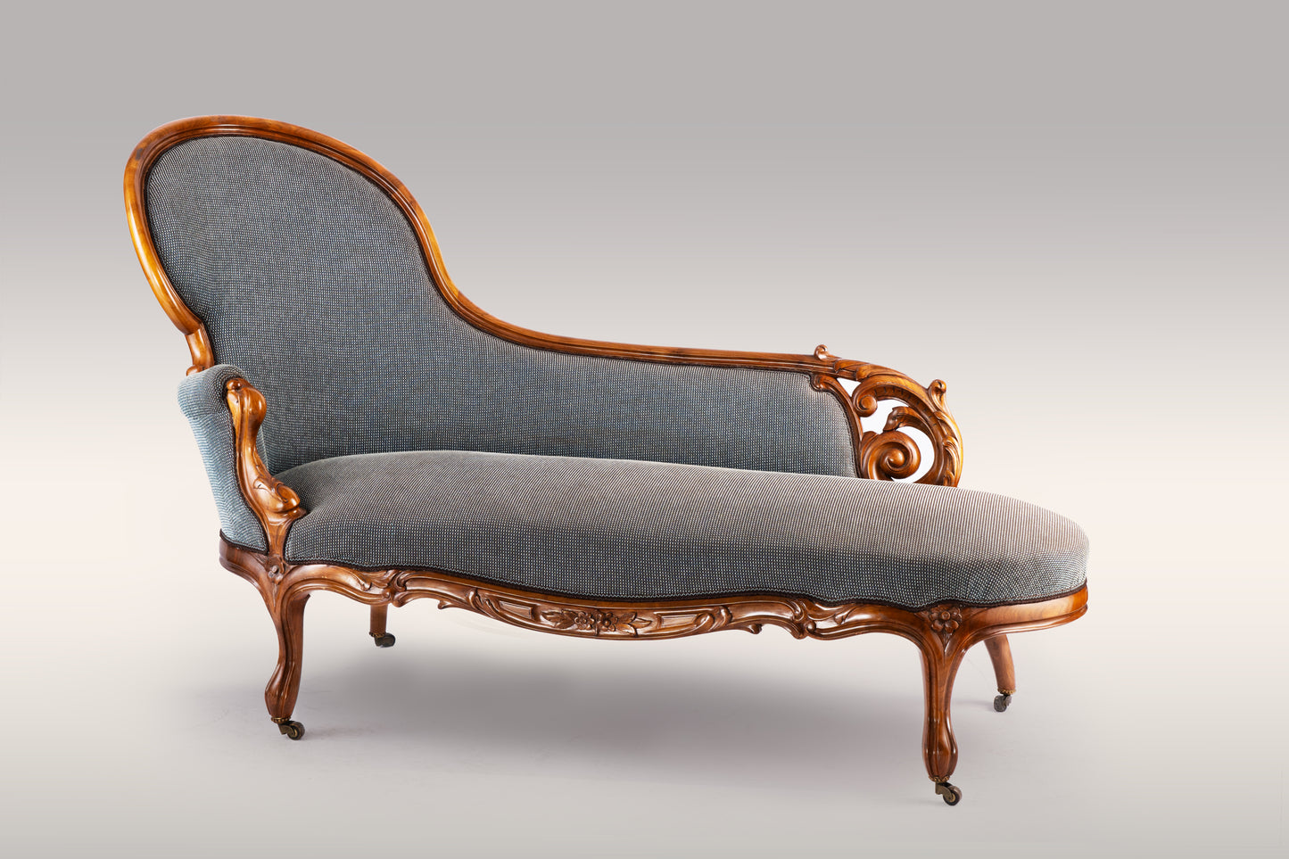 An Epoque Louis Philip Mahogany Chaise Lounge / Reclining Seat