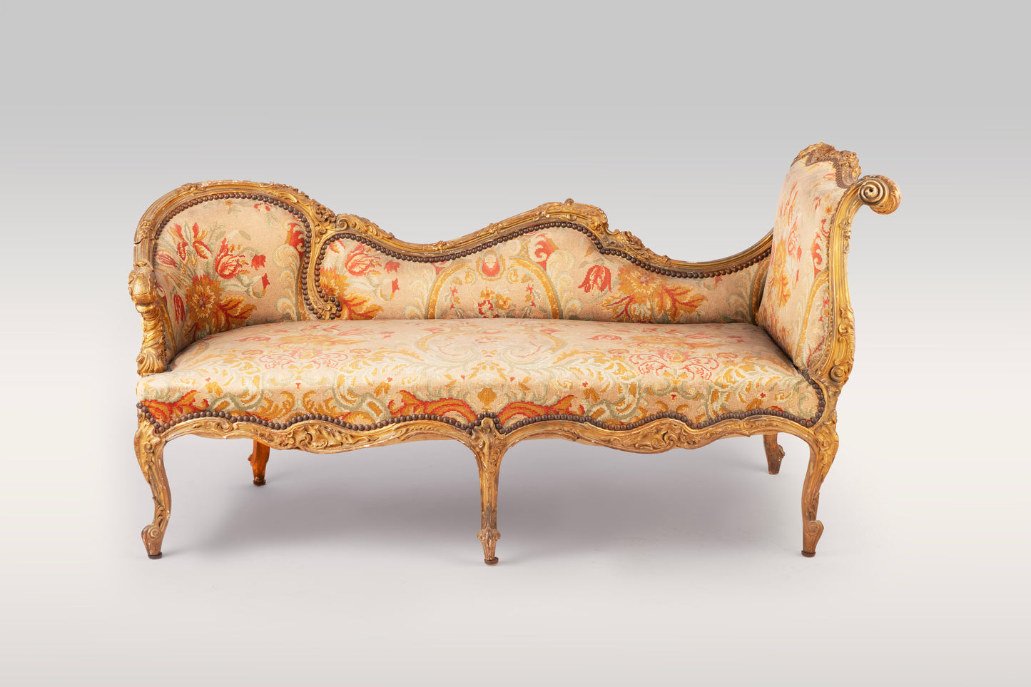 A Giltwood Rococo Style Chaise Lounge / Daybed